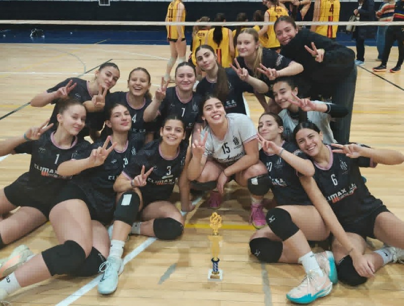 Estudiantes fue subcampe�n del Regional Sur Sub 18